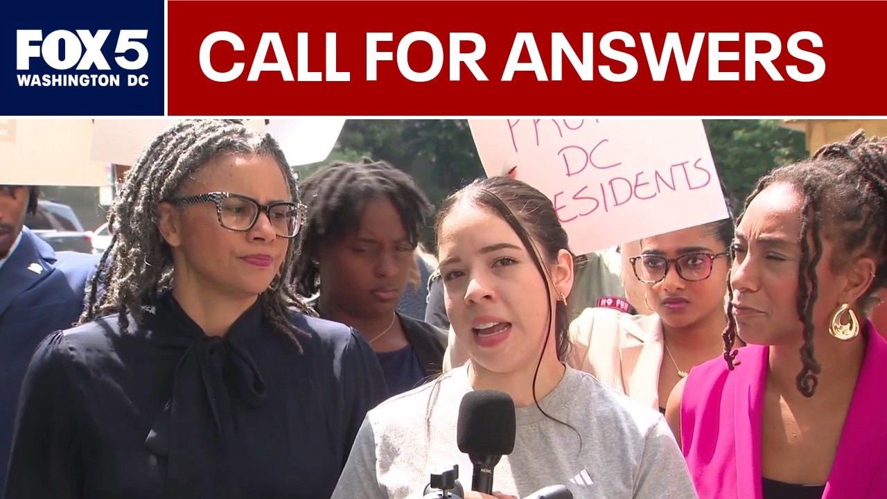 Lawyer demands answers one month after deadly D.C. police chase