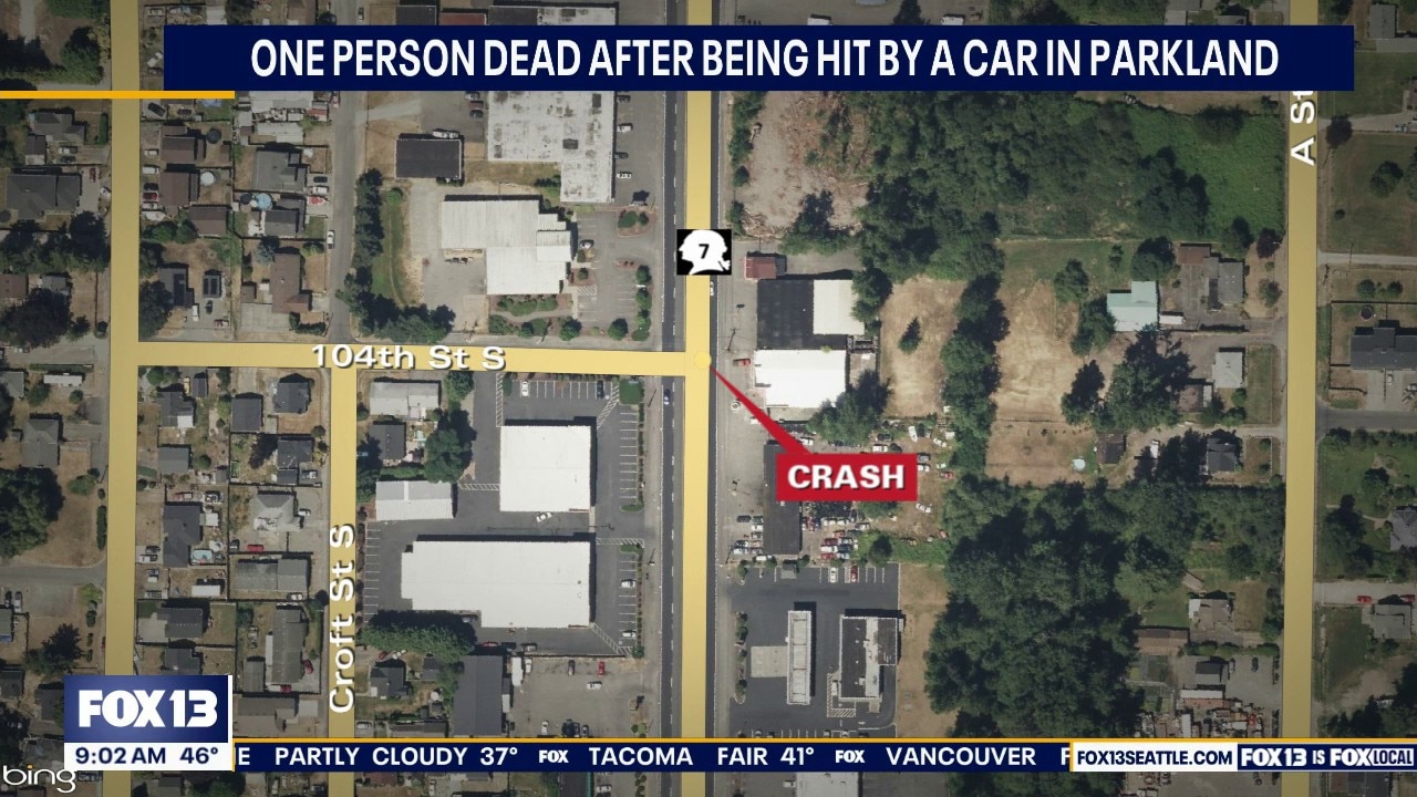 Pedestrian killed in early morning crash in Parkland, WA