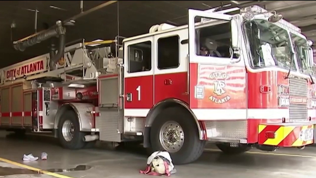 Atlanta mayor to sign fire union agreement