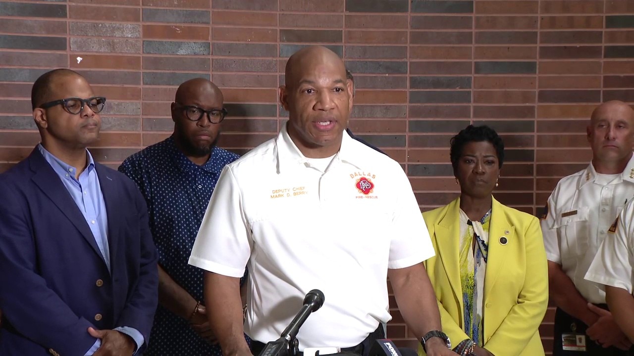 4 injured, multiple fatalities after Dallas explosion | FULL