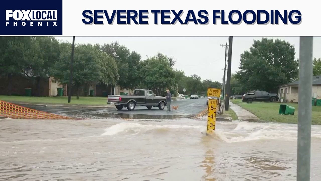 Texas flooding water rescues: Heavy rain submerges cars