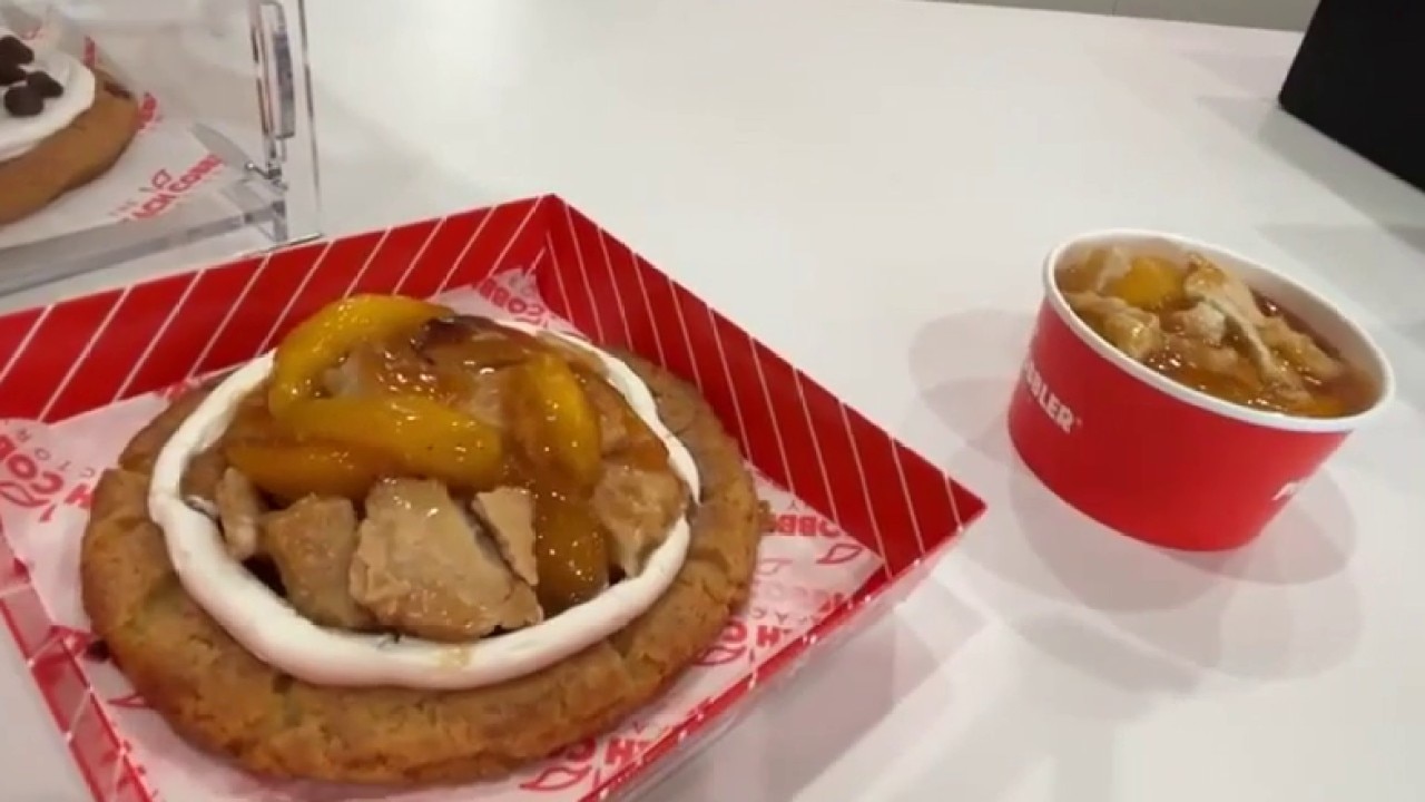 Peach Cobbler Factory celebrates National Peach Day live