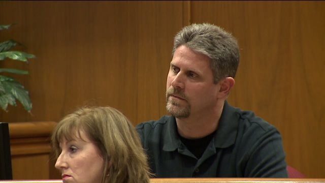 Father of girl charged in Slenderman stabbing testifies as attorneys work to get her confession thrown out