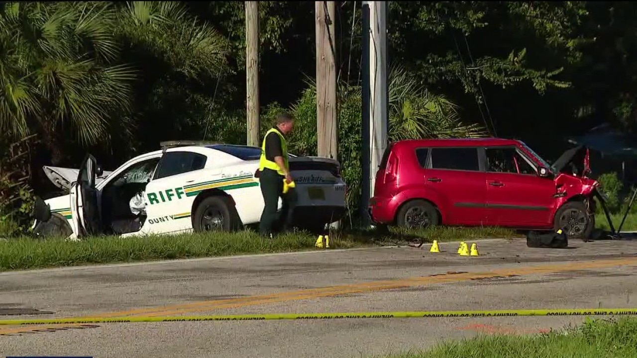 Polk County deputy injured in head-on crash