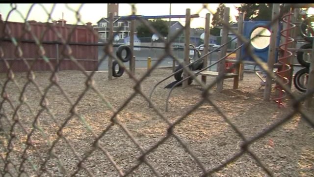 Man flashes children at school playground