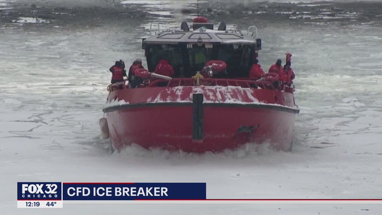 Chicago River ice to be cleared Tuesday by fireboat Christopher Wheatley