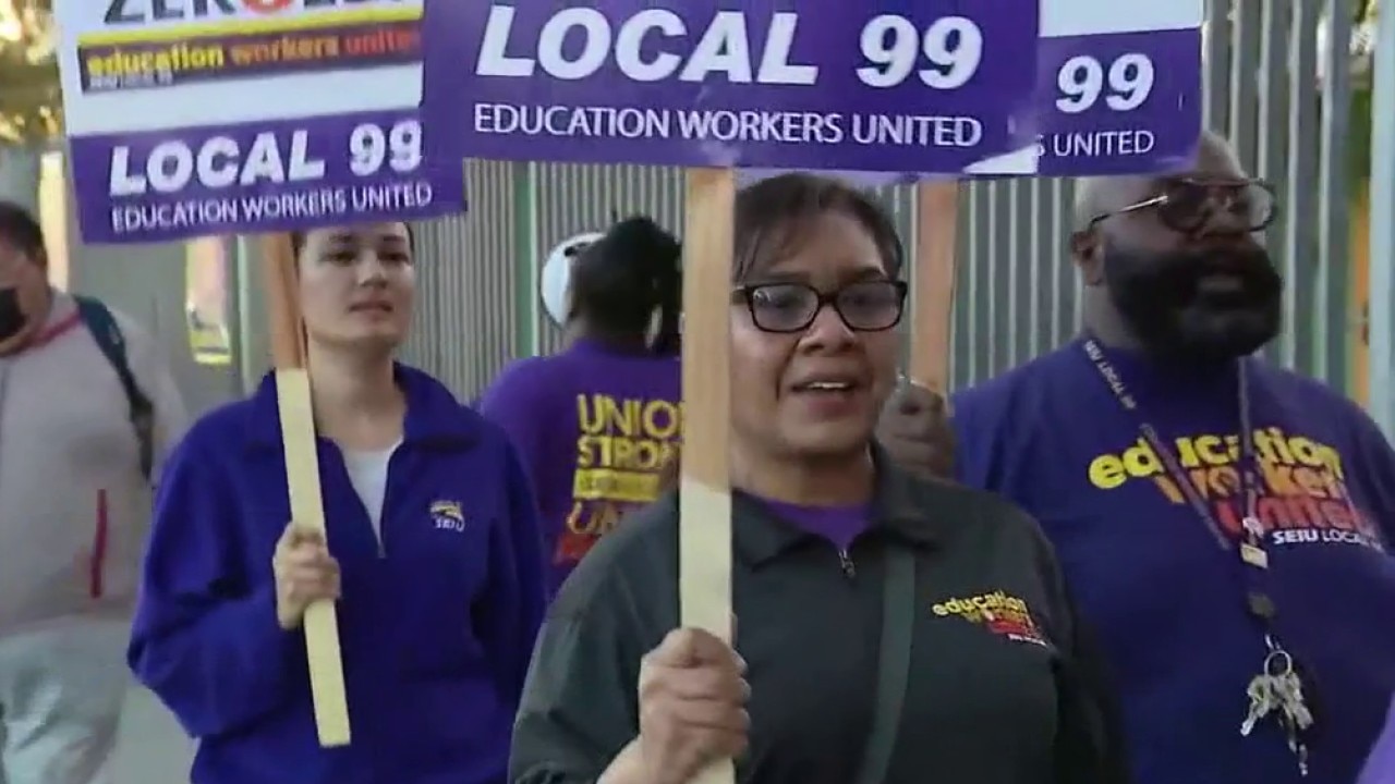 LAUSD reaches deals with unions to avoid strike