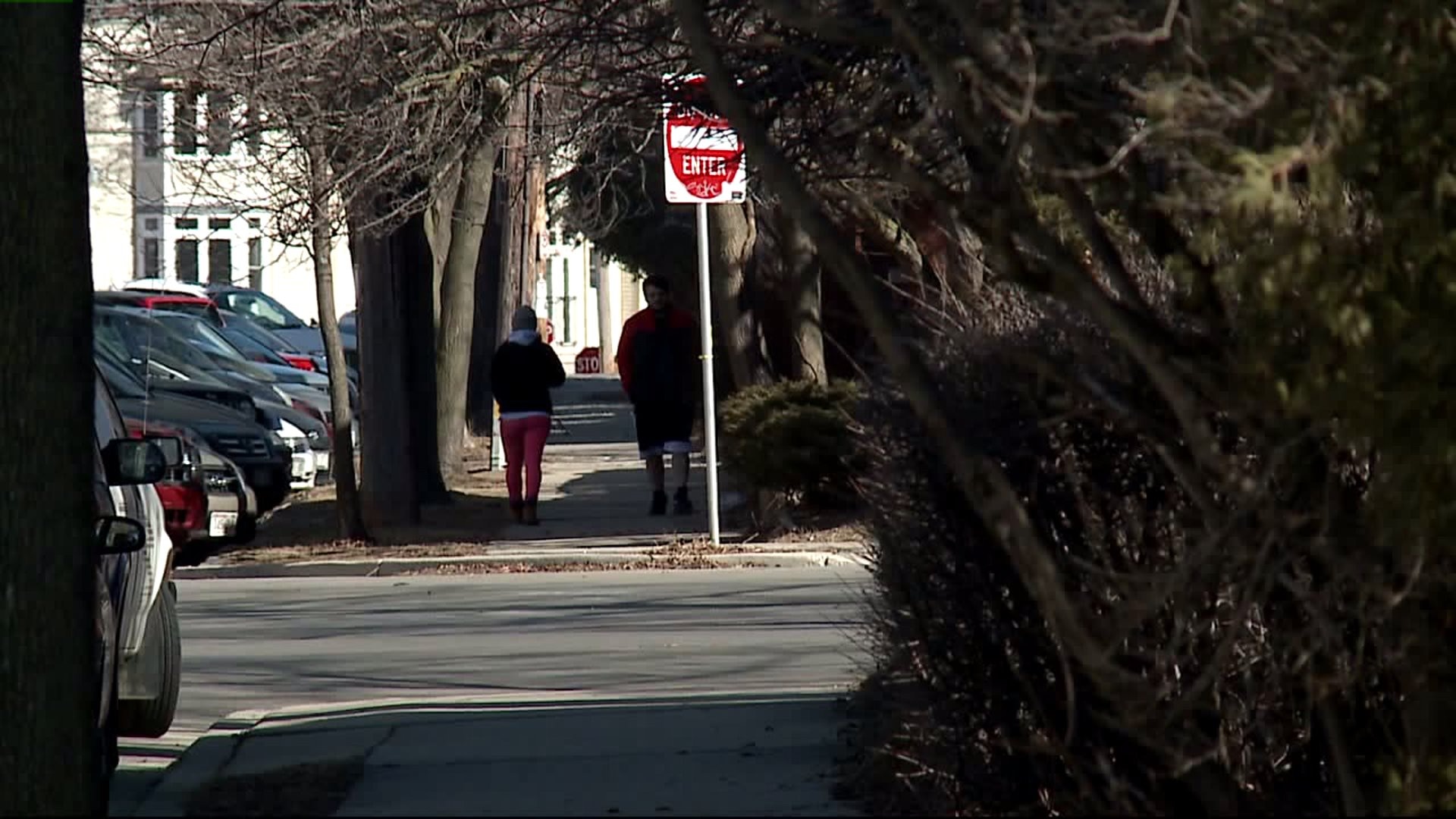 Woman mugged on Milwaukee's east side