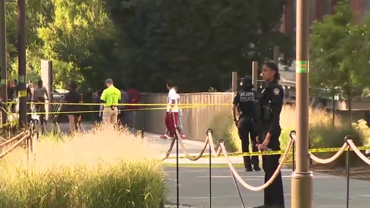 Person dies after stabbing near Kroger on Atlanta Beltline