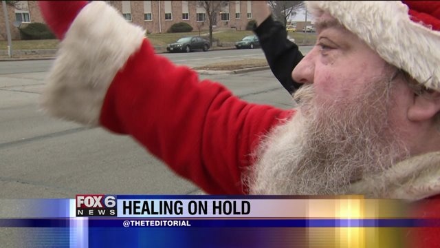 He works to spread holiday cheer, and now, some have stepped up to help "Santa Bob"