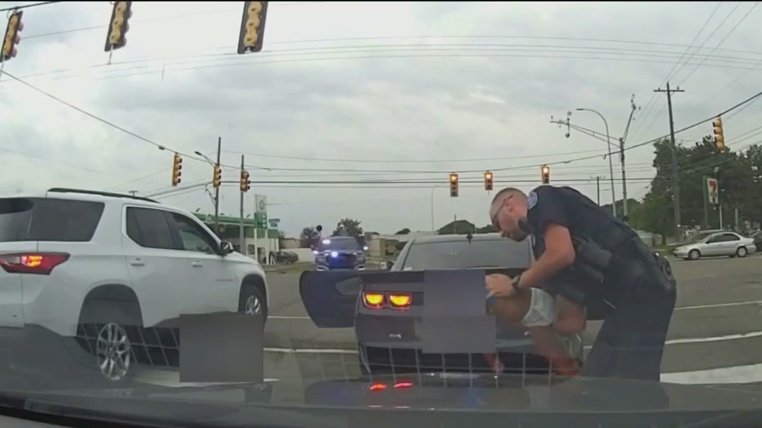 Officer saves unconscious toddler's life during traffic stop