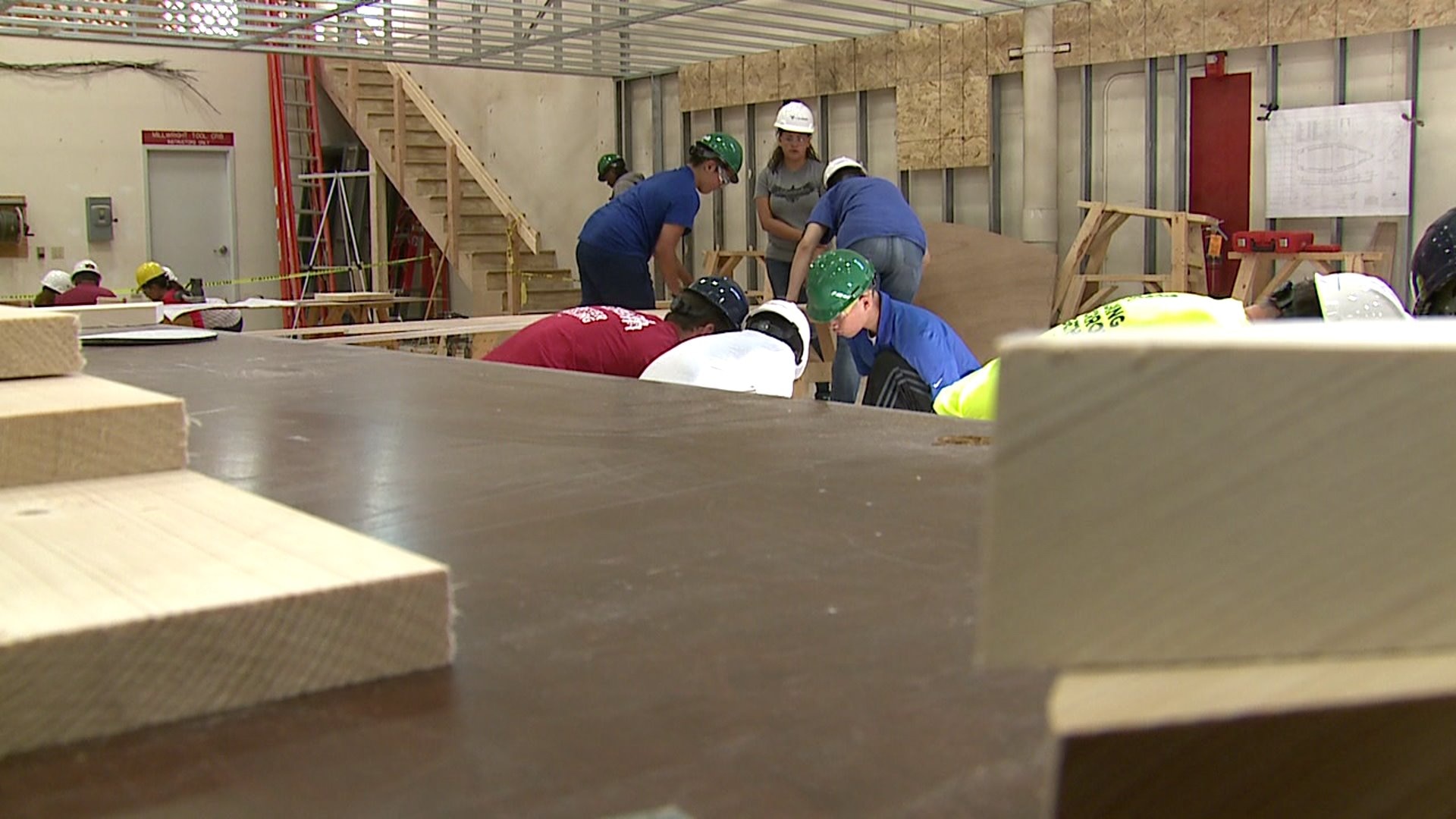Summer building camp