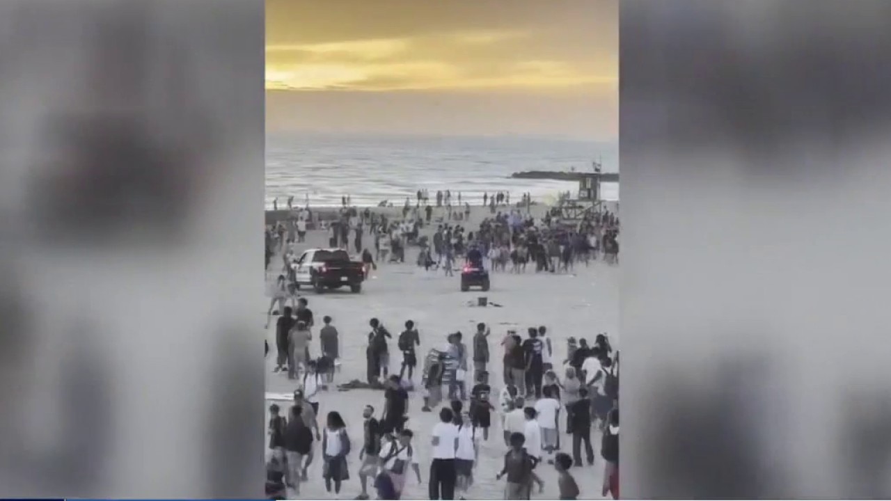 Newport Beach residents call for restricted access on July 4th