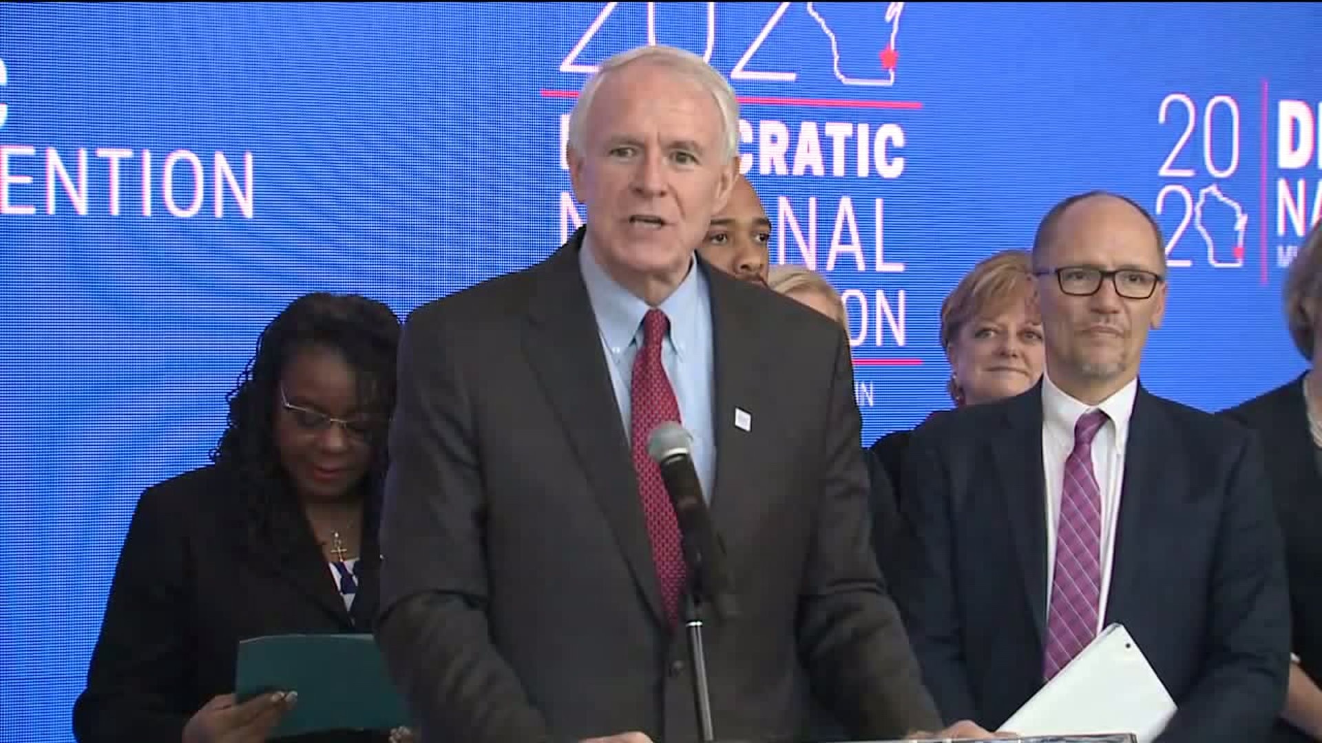 Barrett announces DNC is coming to Milwaukee