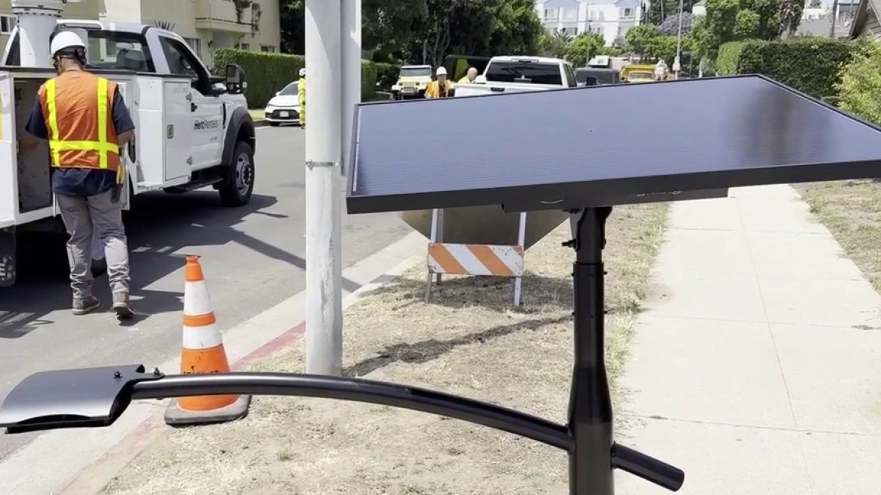 60,000 solar street lights going up citywide  
