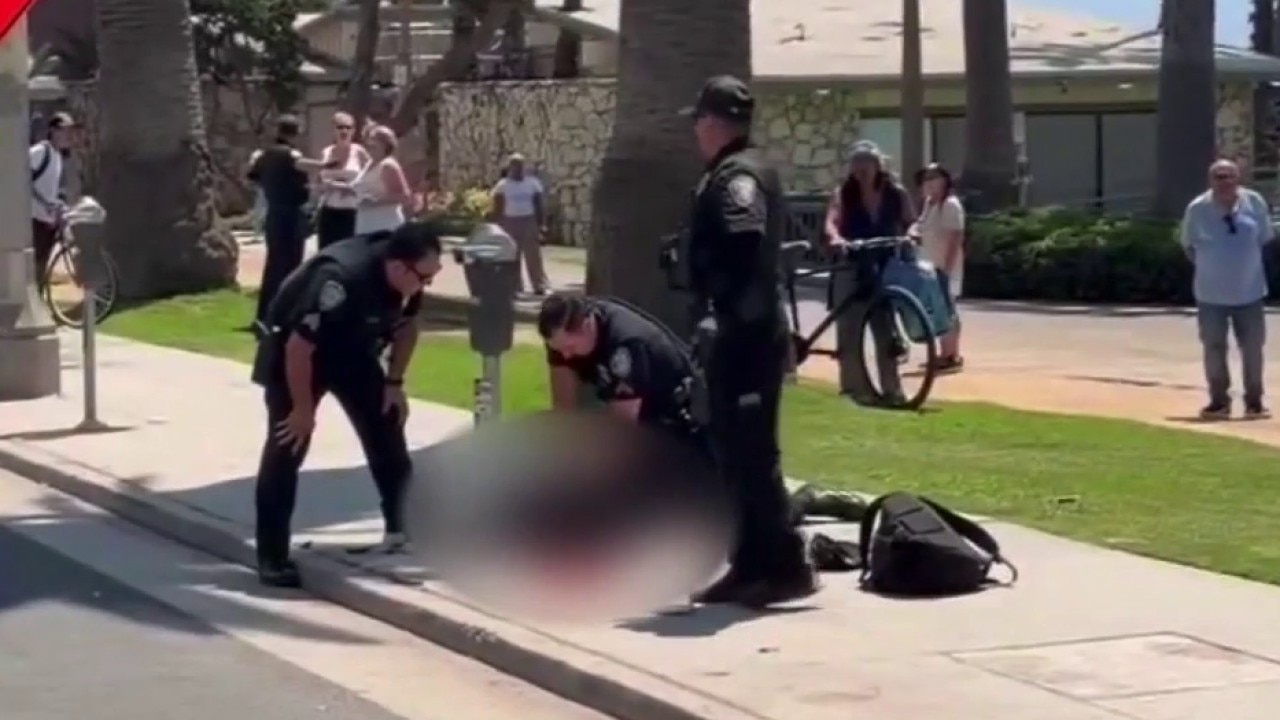 Man carrying knife shot in Santa Monica, police say