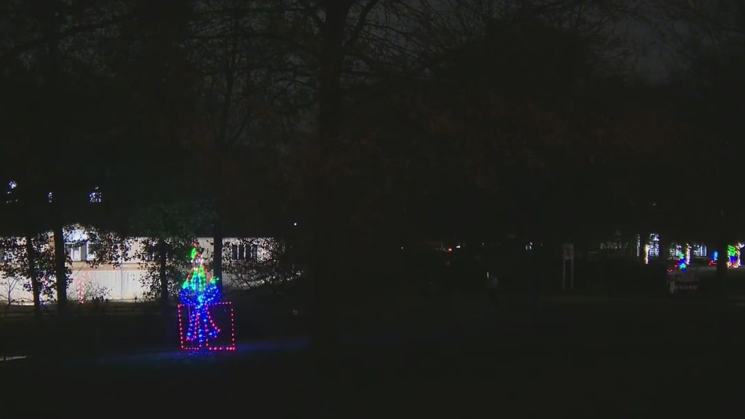 Smyrna police looking for "Grinch" who stole holiday display