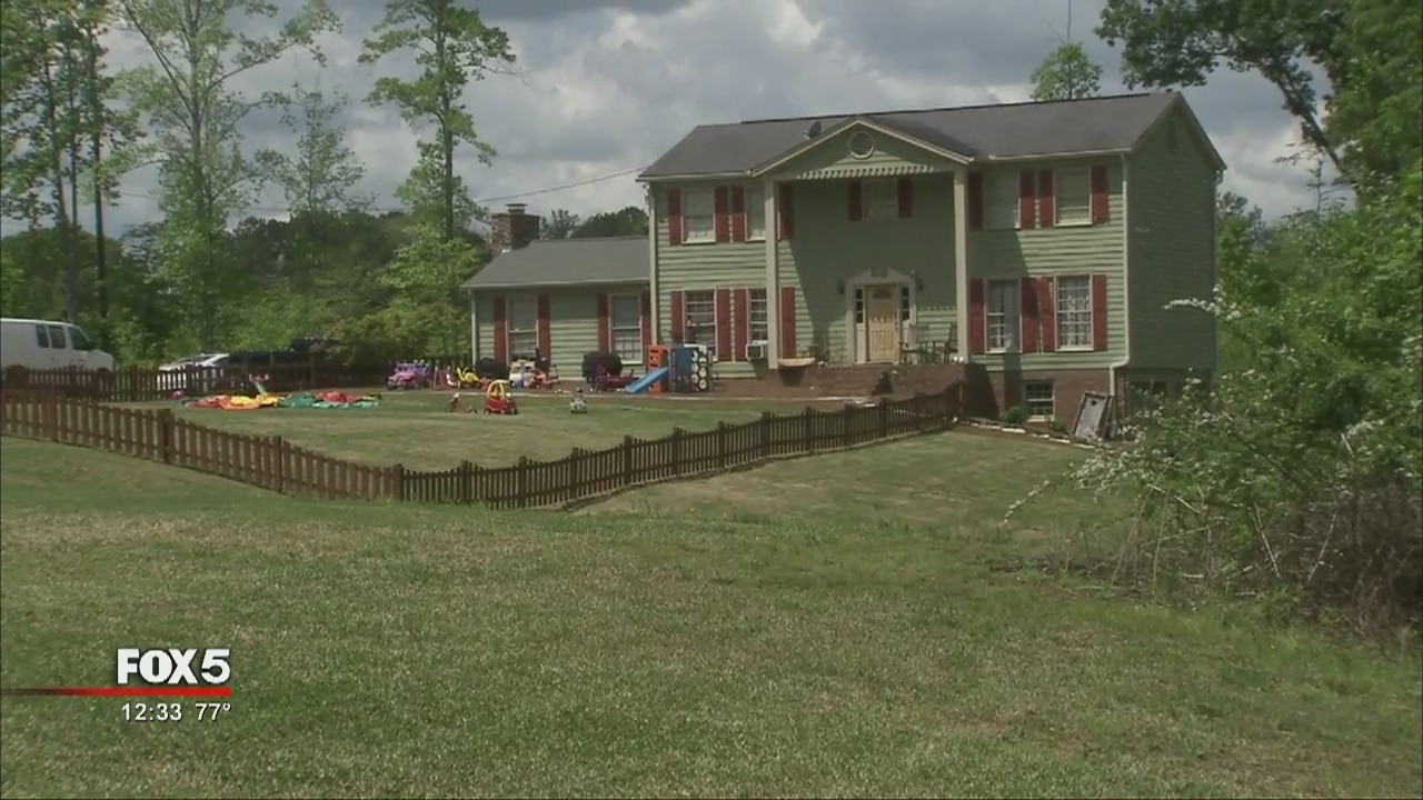 Child accidentally shoots himself