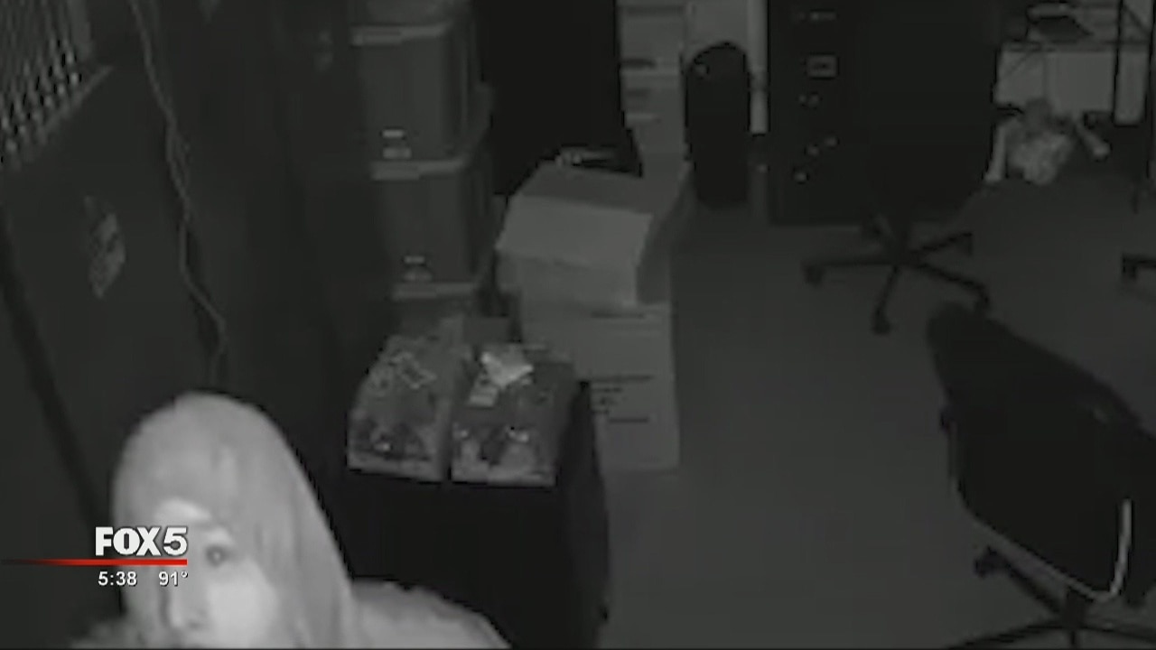 Burglar tries to cover face with shirt