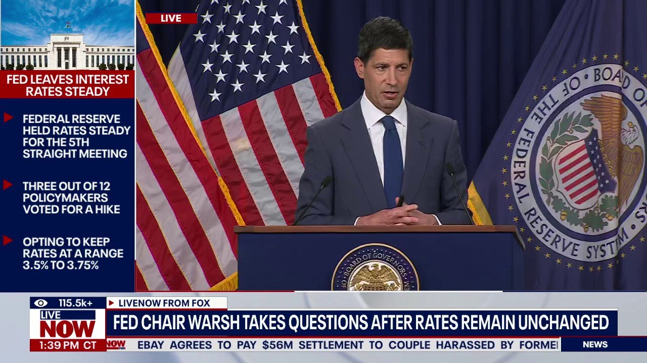 Fed votes to leave key interest rate unchanged
