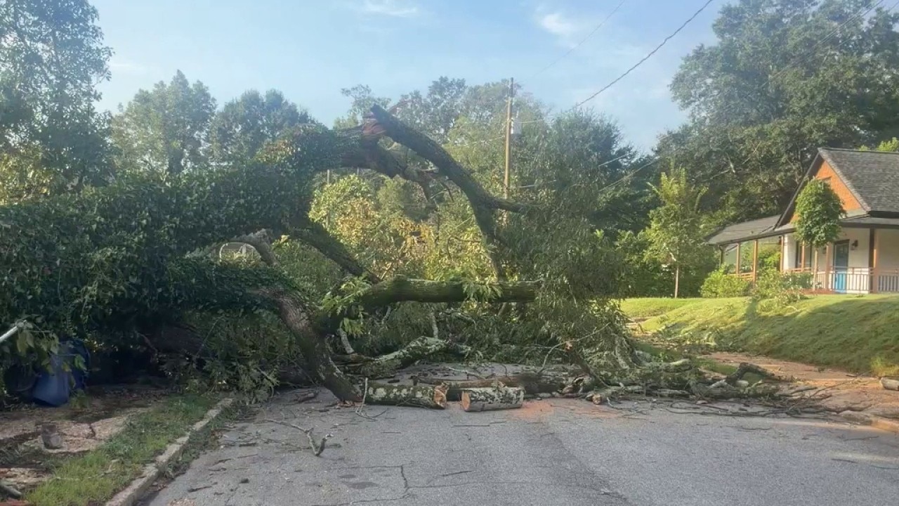 5,000 still without power after evening storms hit metro