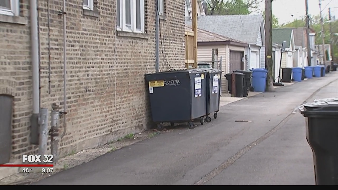 Police: Woman robbed, then sexually assaulted in Horner Park