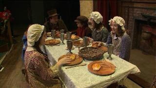 Laura gets a sneak-peek of the musical A Christmas Carol