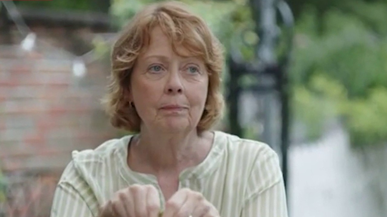 Alzheimer's early warning signs: World Alzheimer's Day