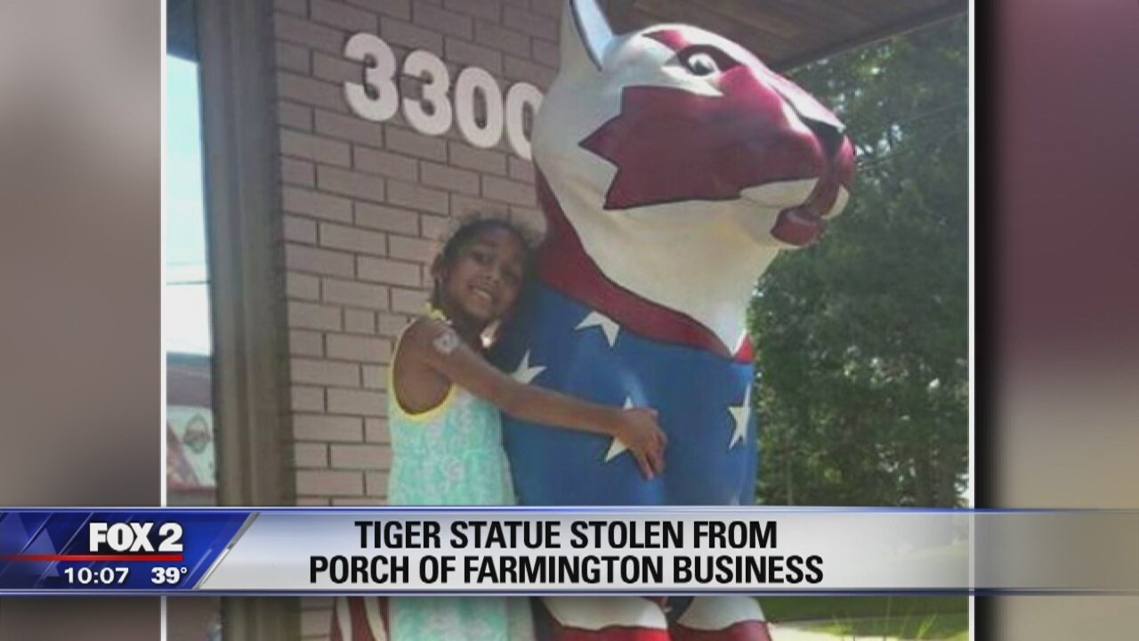 Large tiger statue stolen from outside Farmington business