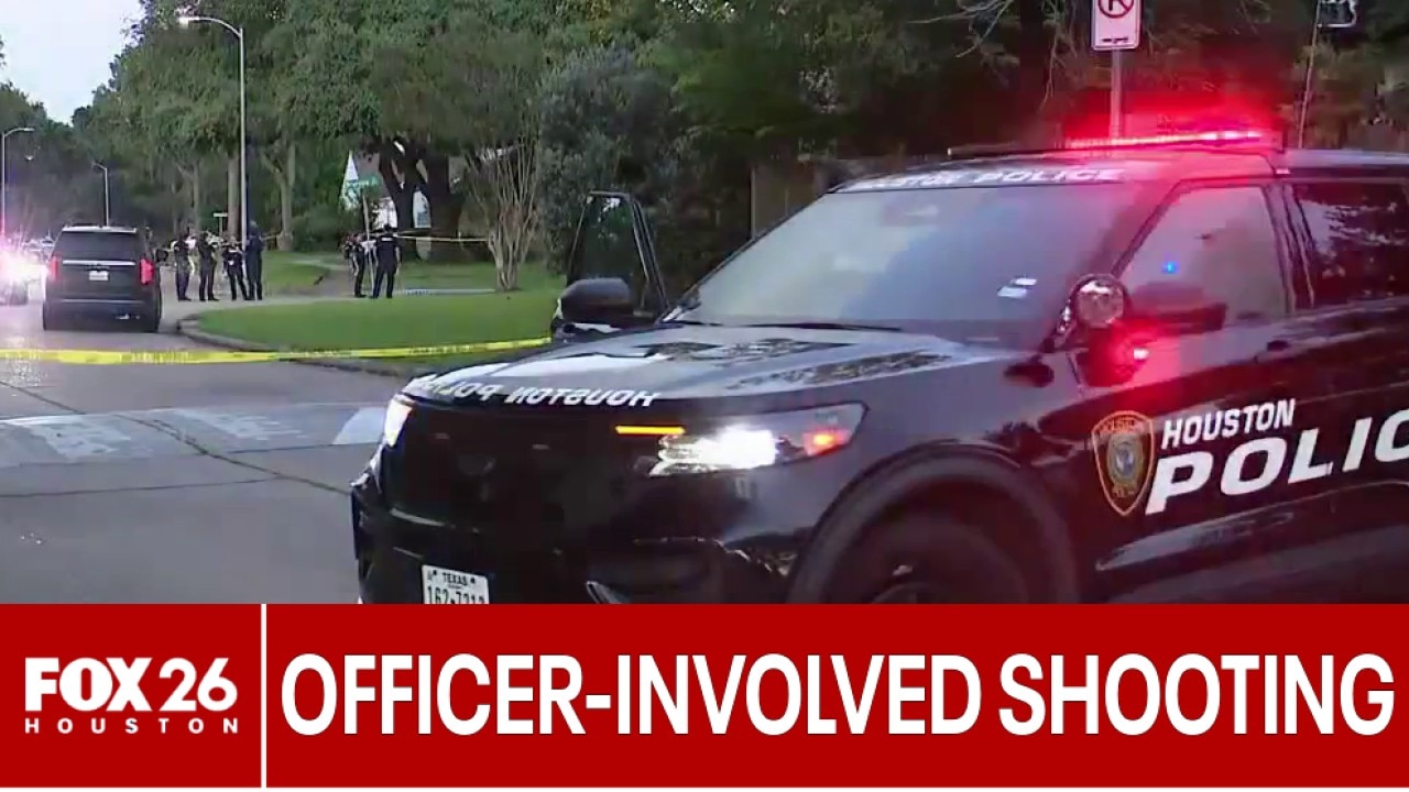 Suspect shot by Houston police officer, investigation underway