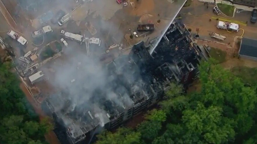 Massive fire breaks out at apartment complex | FOX 5 Atlanta