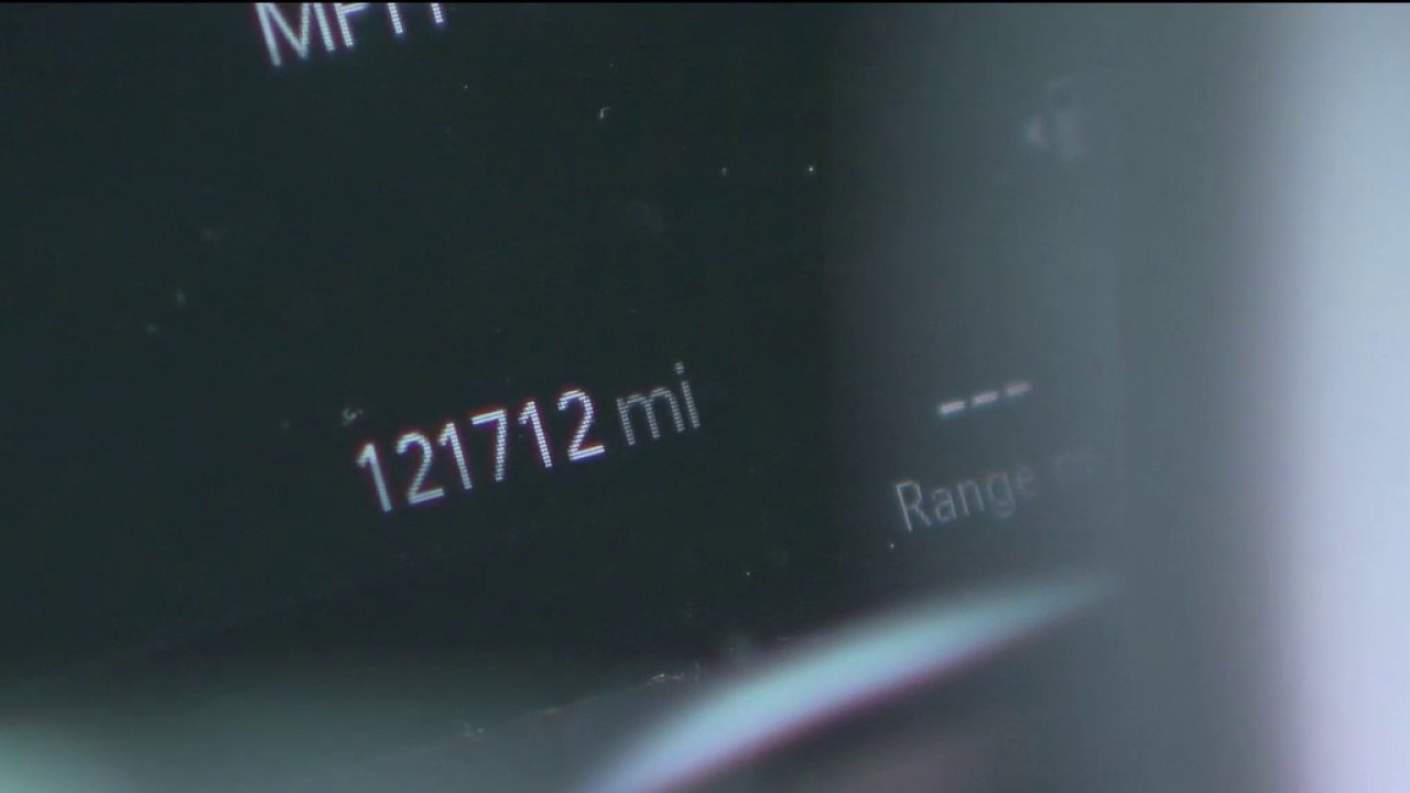 Kennesaw man charged in odometer fraud ruse