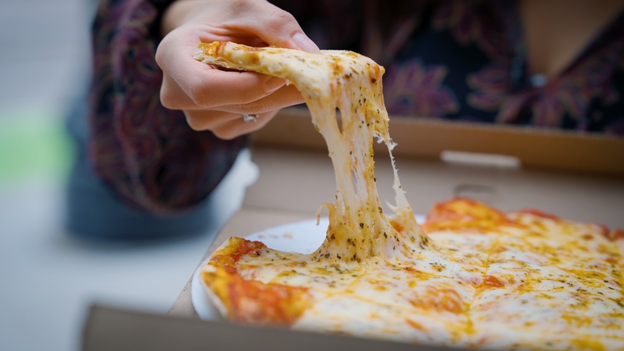 Why Flo & Santos thinks Dave Portnoy's 7.1 should be an 8 | Second Bite Pizza Review