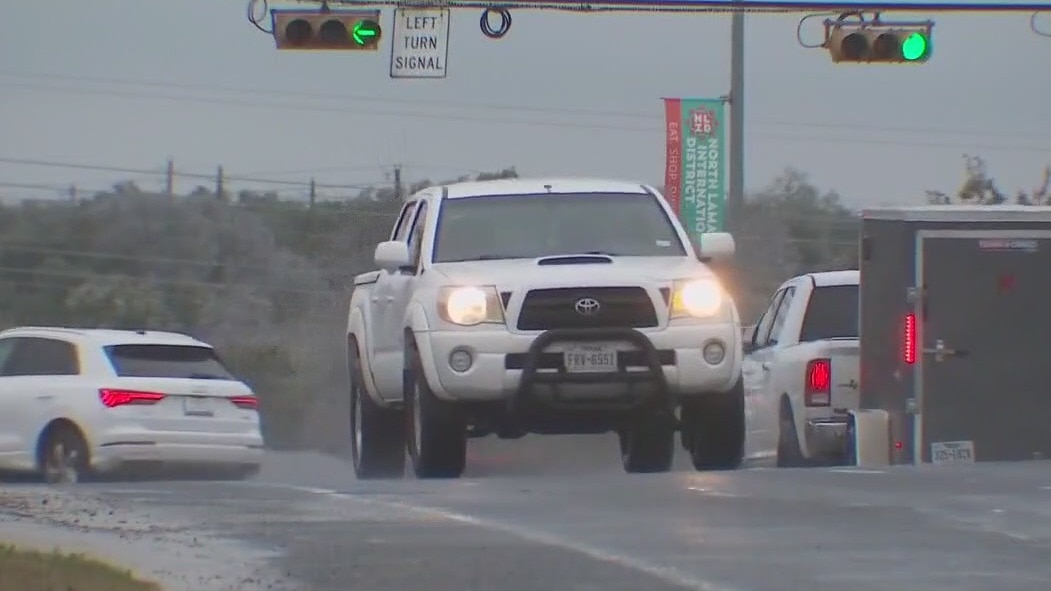 TxDOT talks about treating roads, preparing for icy conditions