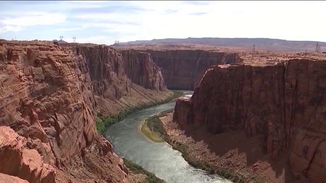 Man dies in Colorado River after jumping off boat to retrieve hat
