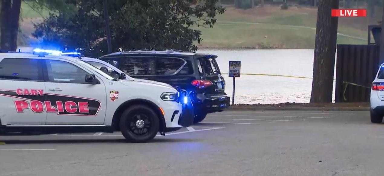 Man drowns in a lake in Cary 