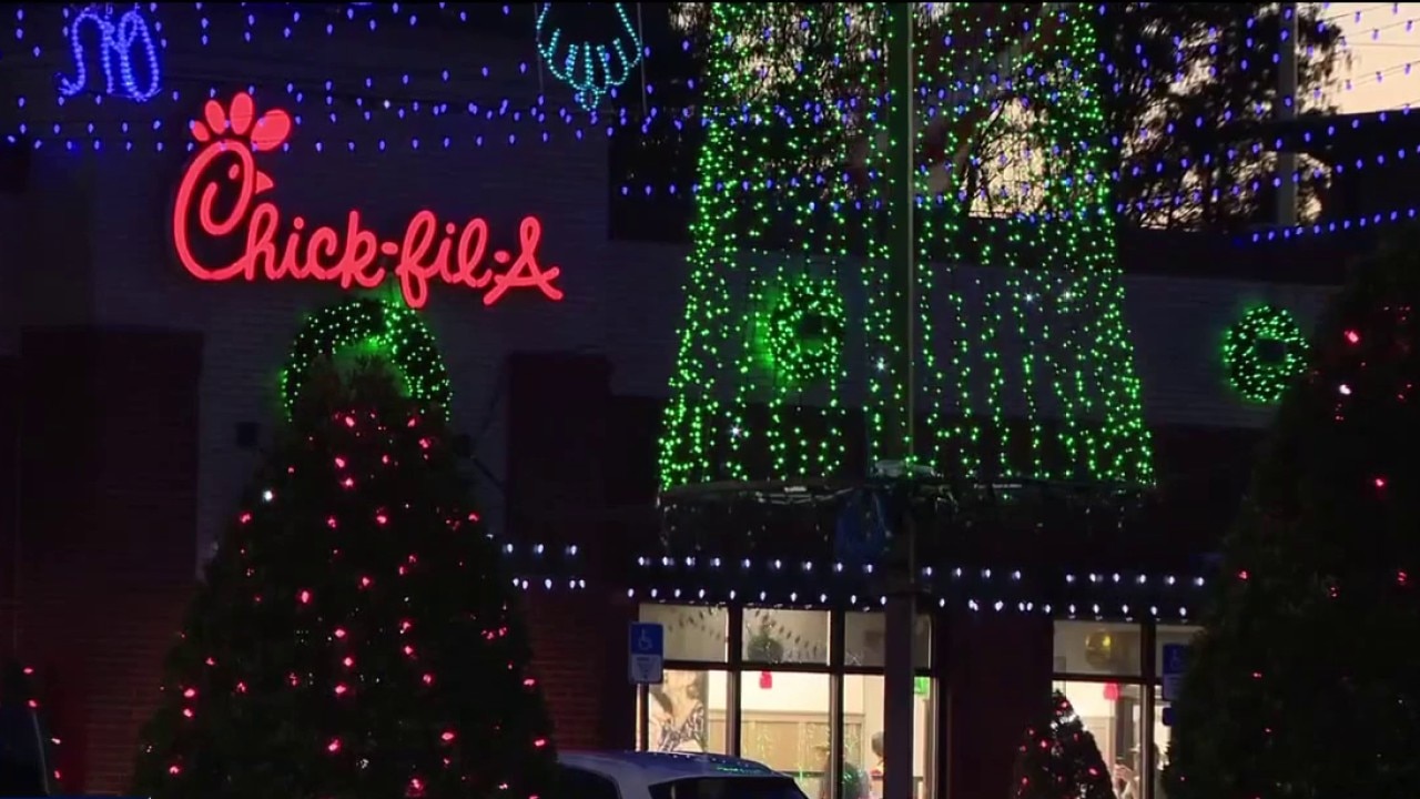 Tampa Chick-fil-A pauses holiday lights tradition