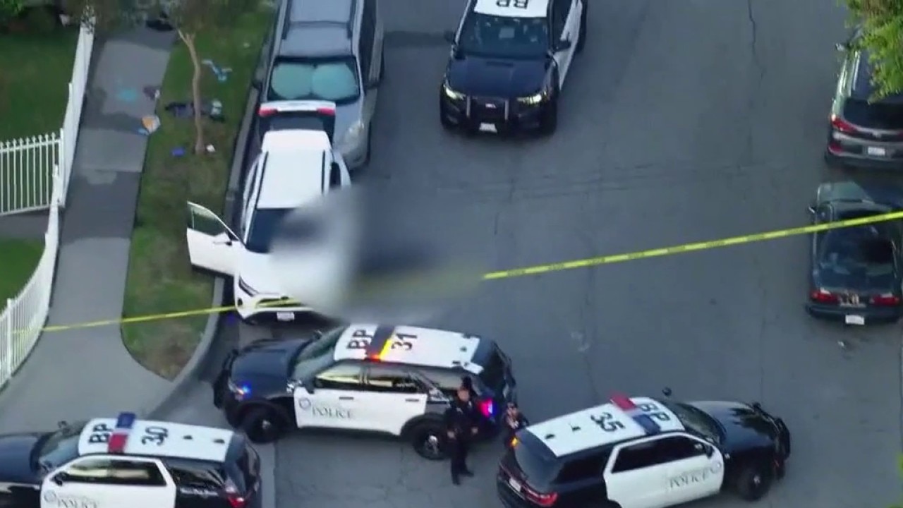 Baldwin Park triple shooting leaves 2 dead