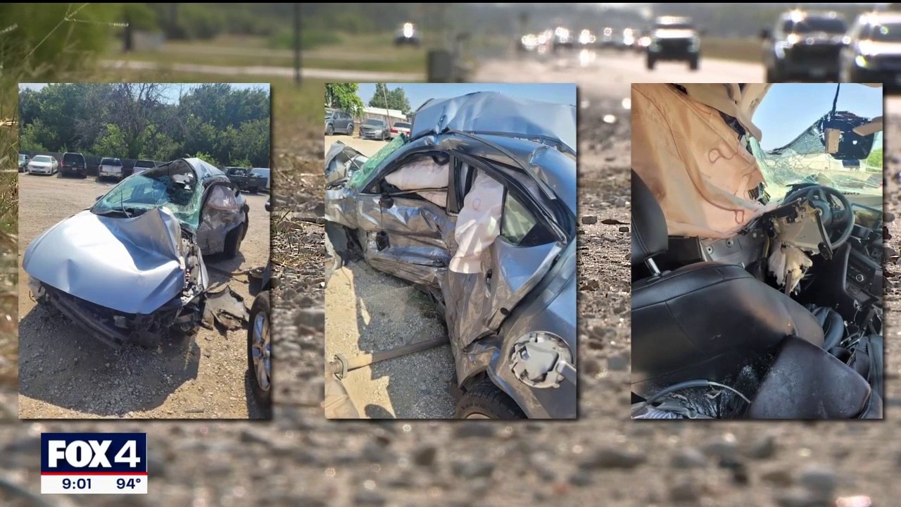 Teen hospitalized after major crash at Justin intersection