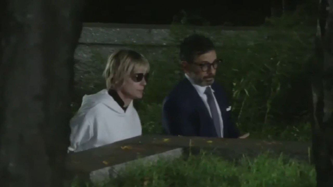 Selma Blair pleads not guilty in Delta flight incident