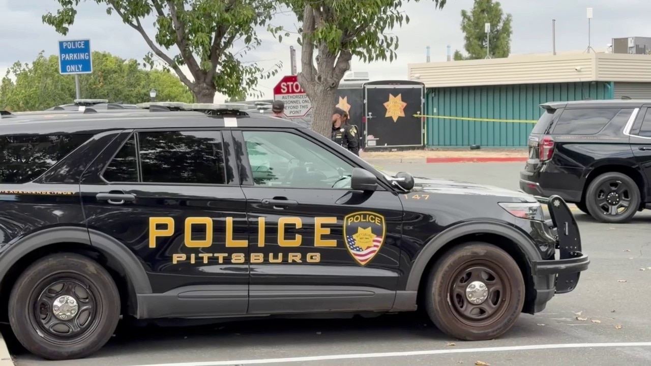 Raw video: Officer and suspect shot at Pittsburg police station