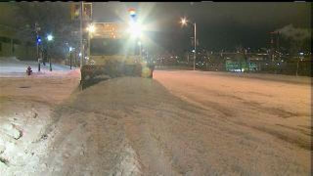Milwauke highways clear, some side streets snow-covered