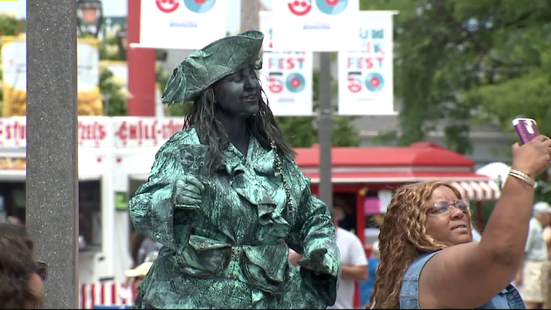 Wilson living statue