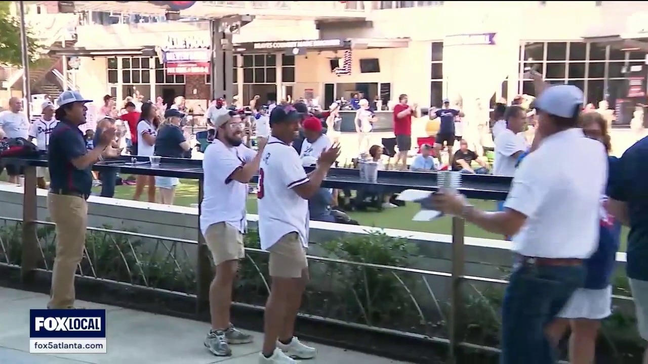 Truist Park fans party after Braves playoff win