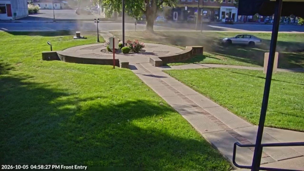 Deputies: Indiana woman drove drunk and did donuts on courthouse lawn