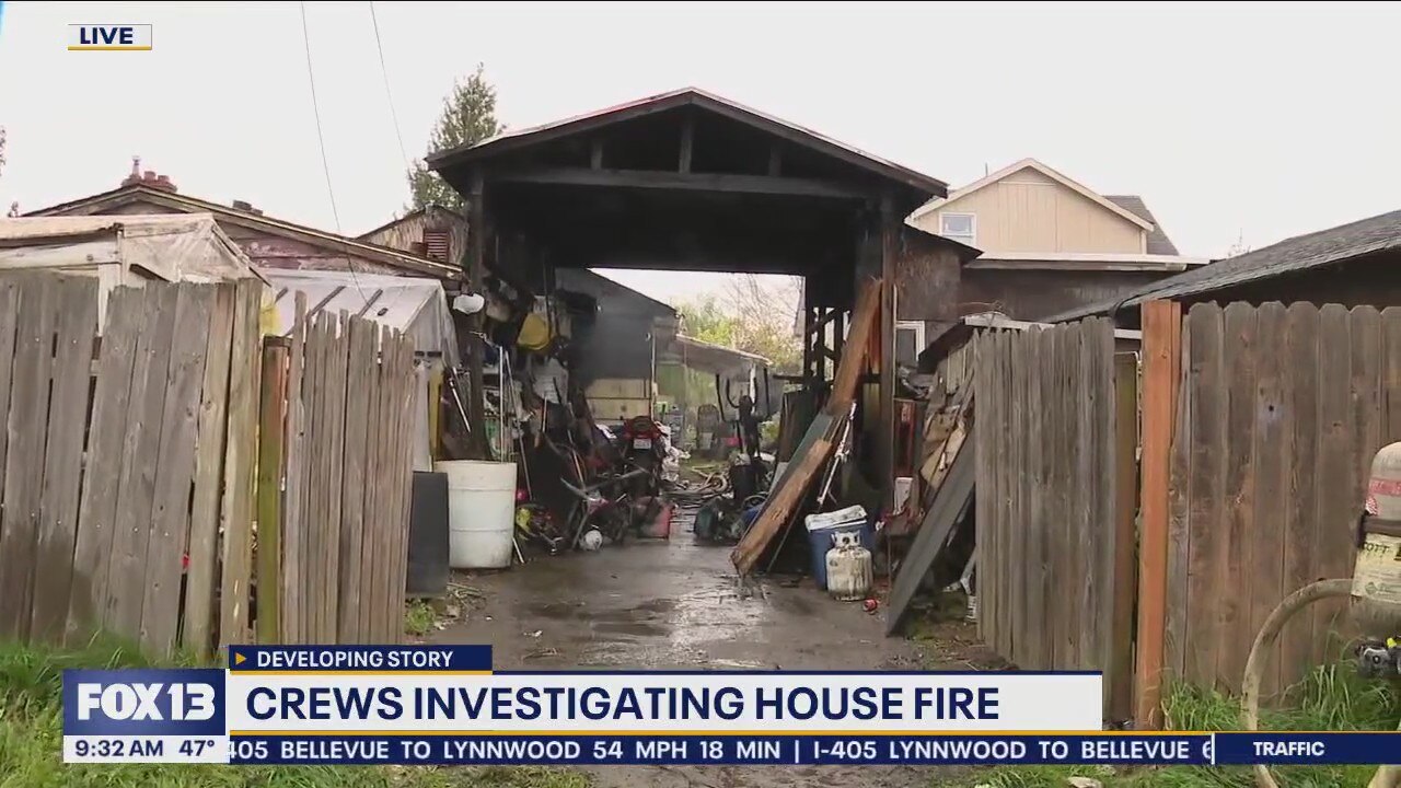 2 evacuated from Roxhill house fire