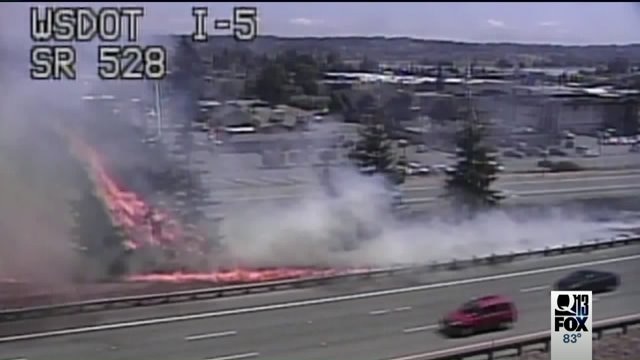 Police looking for 2 men suspected of setting I-5 brush fires