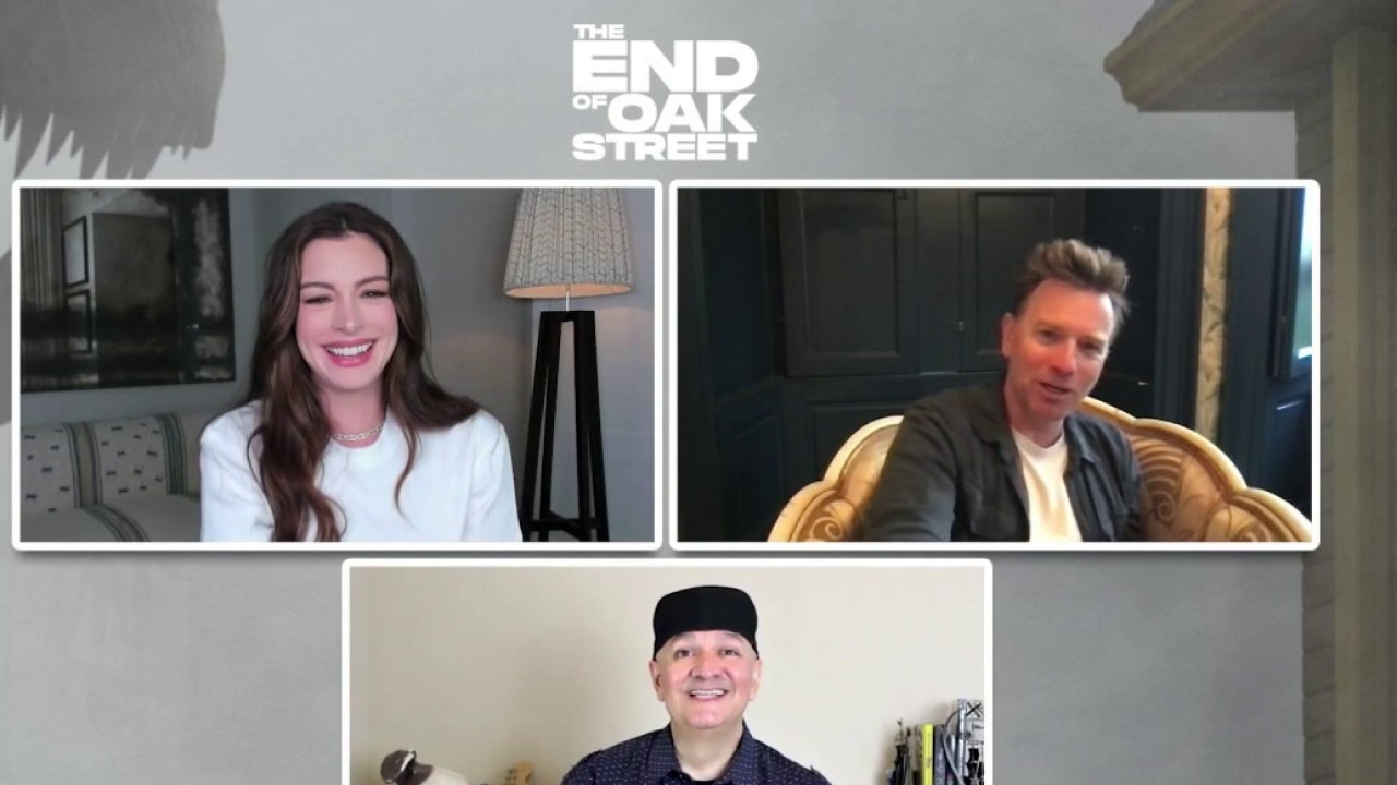 'The End of Oak Street': The Backstage Experience