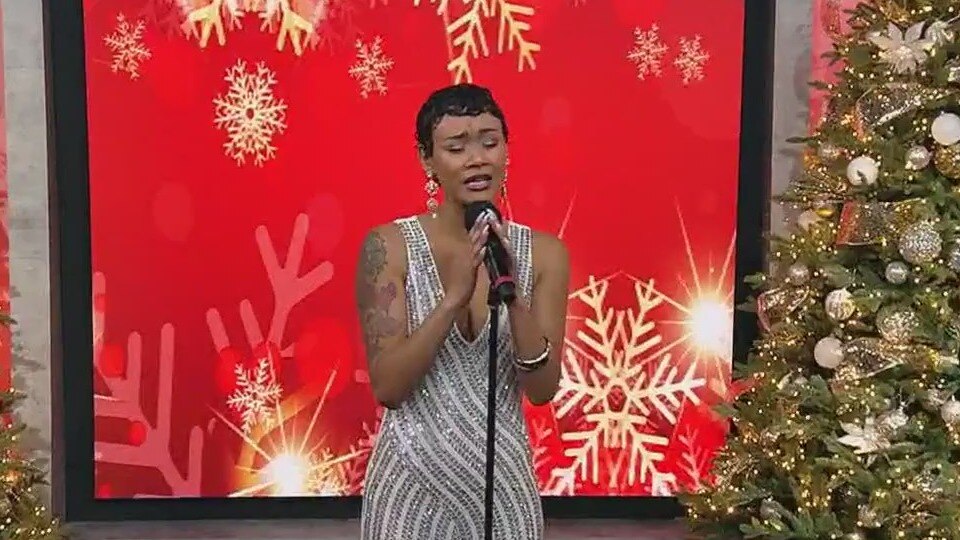 Sunrhe performs By The Fire