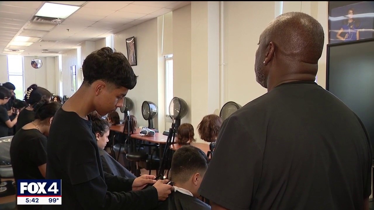 Dallas ISD high school offers barber classes